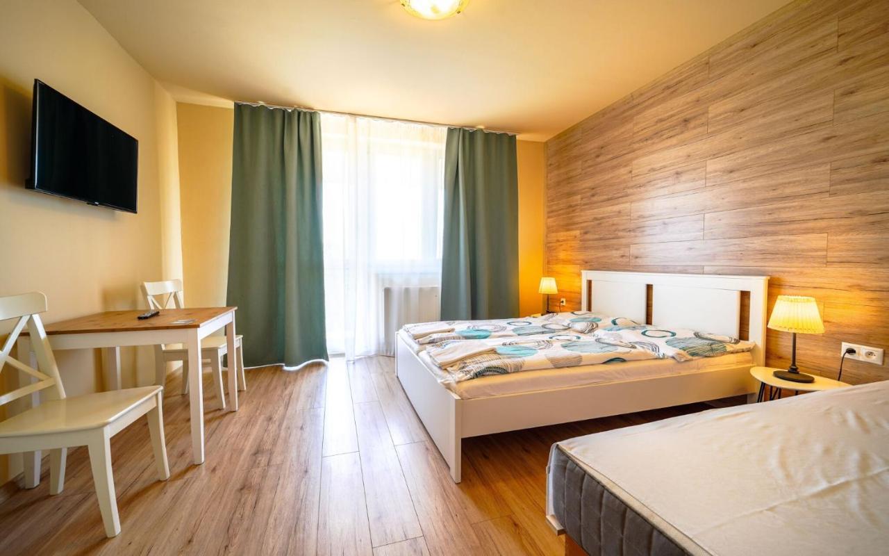 Apartmány Karmon Park Veľký Meder Exterior foto